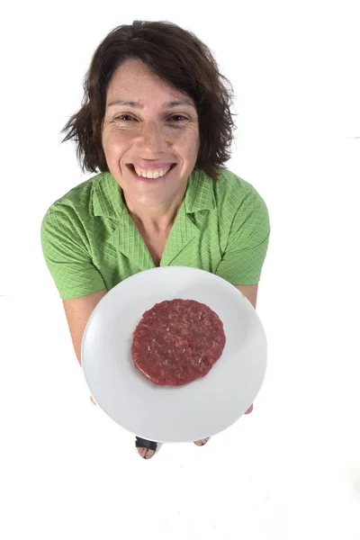Donna con hamburger su sfondo bianco — Foto Stock