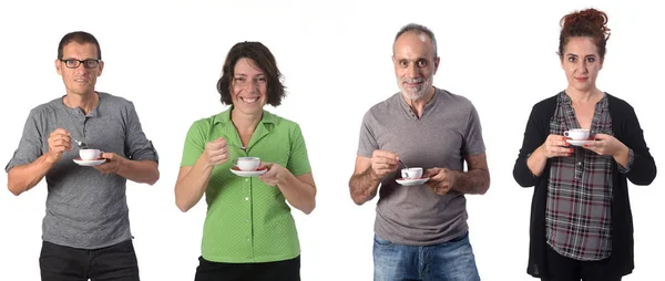 Mensen met koffiekop op witte achtergrond — Stockfoto