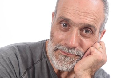 beyaz üzerine orta yaşlı adam portresi