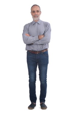 Beyaz arka planda bir adamın tam portresi