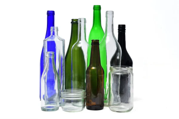 Recycling-Glas auf weißem Hintergrund — Stockfoto