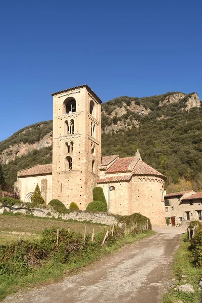 Romanesque church of Sant Cristofor in Beget, Alta Garrotxa, Gir — Foto de Stock