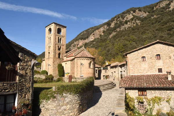 Romanesque church of Sant Cristofor in Beget, Alta Garrotxa, Gir — Foto Stock