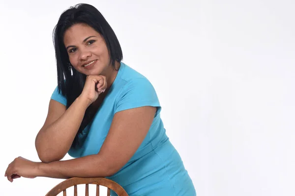 Retrato Una Mujer Sobre Fondo Blanco — Foto de Stock