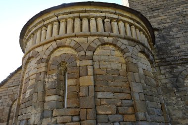 Serrablo, Huesca ili, Aragon, İspanya 'daki Romen kiliselerinin güzergahı olan San Pedro de Larrede' deki Romen ve Mozarabik kilisesi.