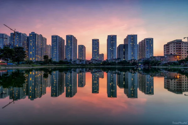 Skyline hanoi apartamentos Fotografias De Stock Royalty-Free