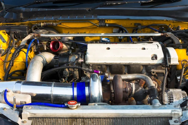 Modern arabanın güçlü motoru.