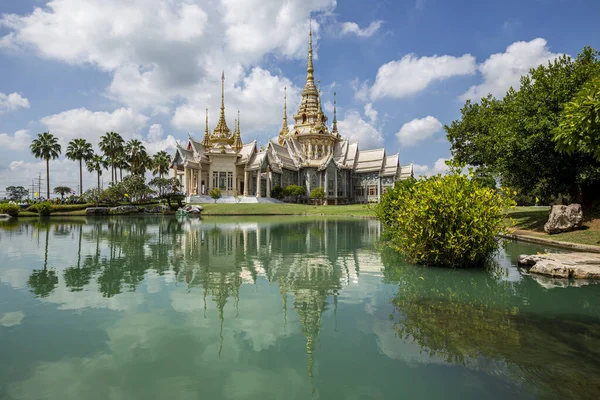 Wat non kum Wahrzeichen Tempel von nakhon ratchasima, Thailand. — Stockfoto