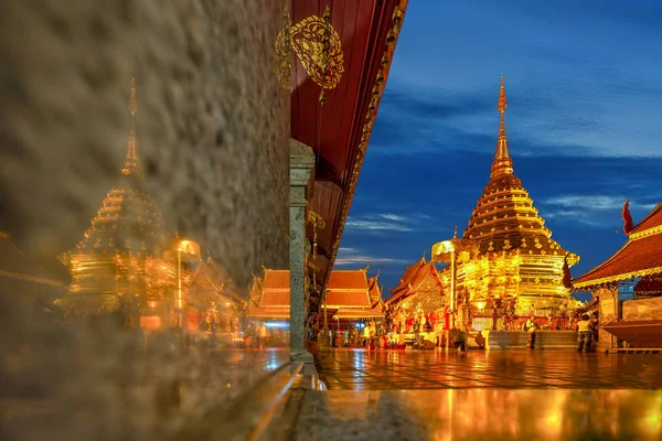 Wat phra that doi suthep, beliebter schöner Tempel in chiang mai — Stockfoto