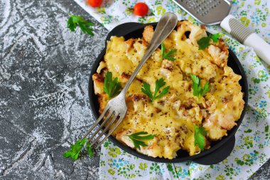 Frittata karnabahar ve mozzarella ile 