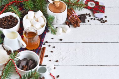Yeni yıl için sıcak çikolata için malzemeler