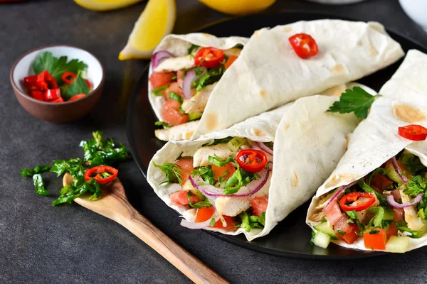 Mexican tacos with filling and guacamole sauce — Stock Photo, Image