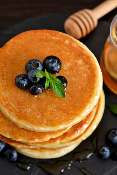 Bal ve yaban mersini ile ev yapımı yulaf gözleme