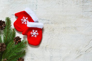 Mutlu Noeller ve mutlu yeni yıl! Noel kartı ile sıcak.