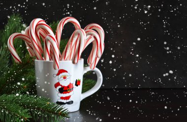 Yeni yıl gıda arka plan. Bir fincan şeker kamışı.