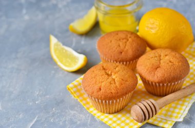 Bal ve nane ile ev yapımı, limon kek 
