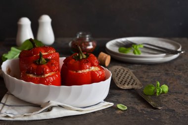 Doldurulmuş biber, et ve pirinç.