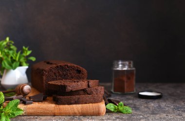 Brownie klasik bir Amerikan tatlısıdır. Çikolatalı kek..