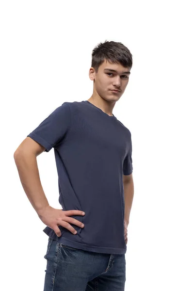 Poloviční Portrét Mladého Chlapce Teenager Brunetky Sobě Modré Tričko Bílém — Stock fotografie