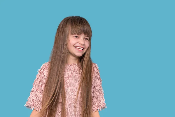 Cintura Emocional Até Retrato Uma Jovem Menina Feliz Com Cabelo — Fotografia de Stock