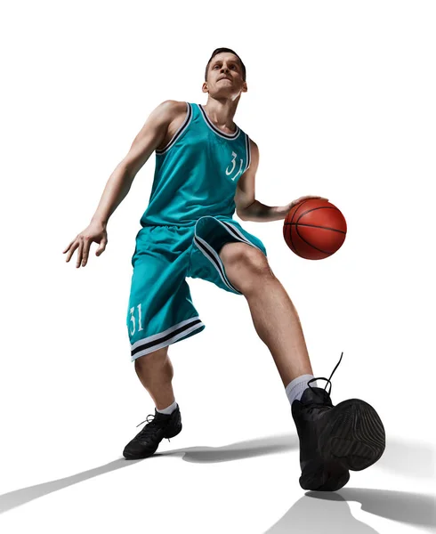 Basketbalista izolovaný na bílém — Stock fotografie