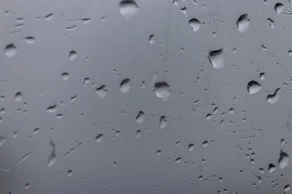 Šedé okno s deštěm — Stock fotografie