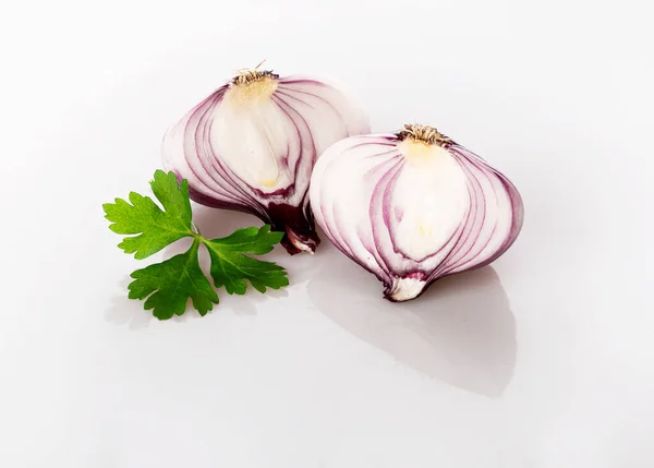 Whole Red Flat Onion Half Onion Isolated White Background — Stock Photo, Image