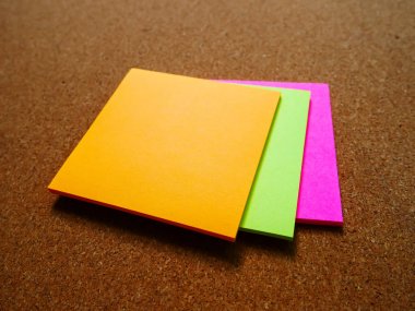 Üç renk dekontunu deftere naklet