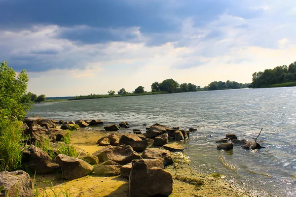 Viharfelhők Dnyeper folyón — Stock Fotó