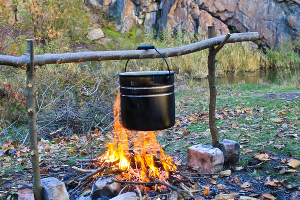 Gotowanie na ognisku — Zdjęcie stockowe