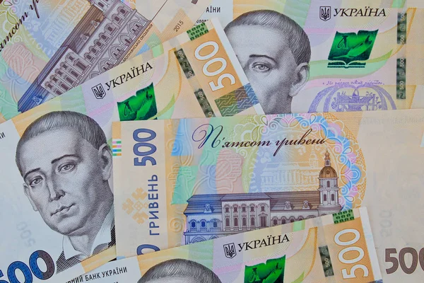 Ukrainska pengar. Bakgrund av fem hundra hryvnian sedlar — Stockfoto