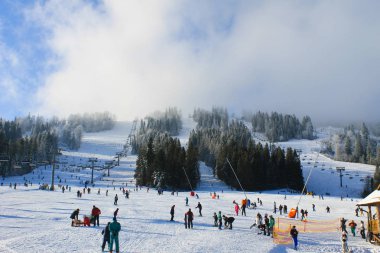 Kayak ve snowboard Kayak Merkezi Plai tanımlanamayan kişi