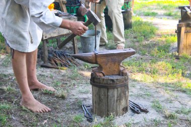 Demirci iş başında