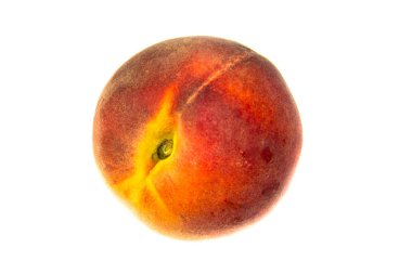 Beyaz arkaplanda şeftali izole