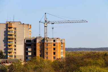 Vinç bina ve bina inşaat altında 