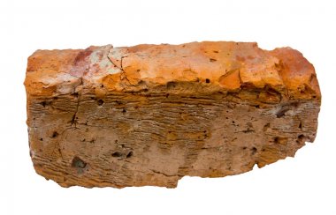 Eski kırmızı tuğla üzerine beyaz izole