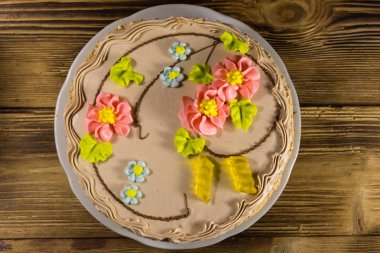 Kiev kek krem, fındık ve beze