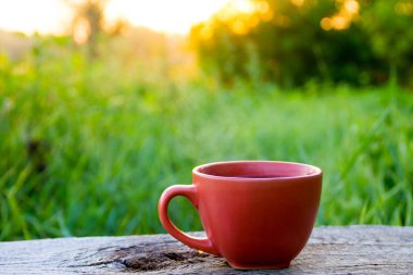 Gündoğumu, ahşap masa kahve sabah fincan