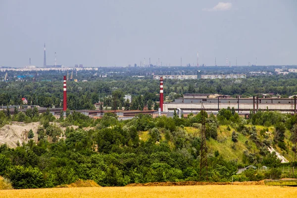 Переглянути на промислового району у місті Кременчук, Україна — стокове фото