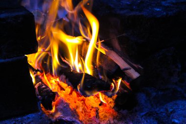 Gece şenlik ateşi ateşi