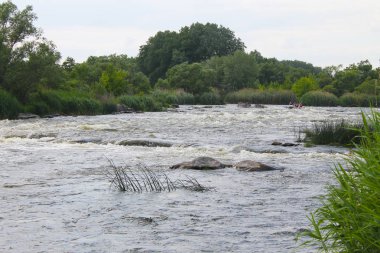 Güney Bug Nehri üzerinde Ukrayna rafting