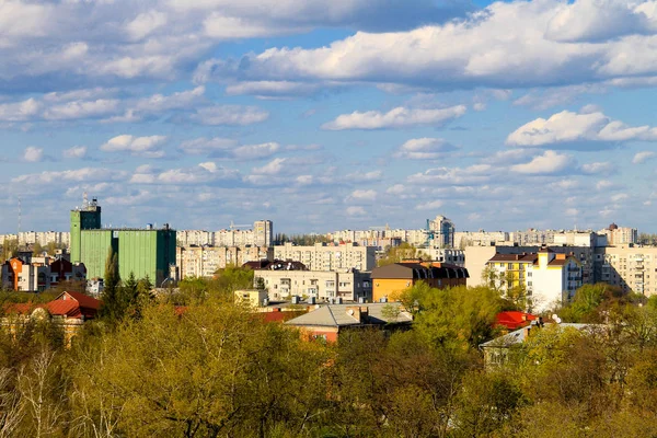 Flybilde av byen Kremenchug i Ukraina – stockfoto