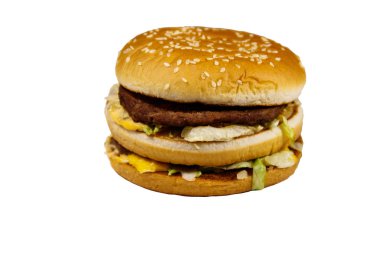 Büyük hamburger beyaz arkaplanda izole