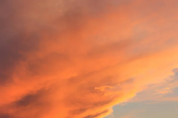 美しいオレンジ色の夕日の空。自然背景 — ストック写真