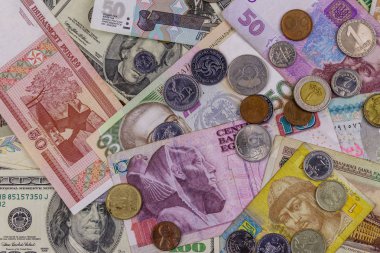 Farklı ülkelerden banknot ve madeni paraların arka planı