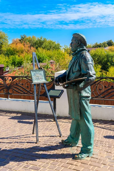 Painter at work sculpture in Vladimir, Russia. Golden ring of Russia — Stock Photo, Image