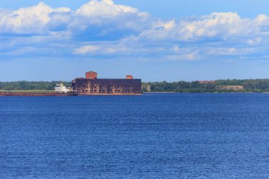 I. Alexander Kalesi (veya Veba Kalesi) Kronshtadt, Rusya yakınlarındaki Finlandiya Körfezi 'nde.