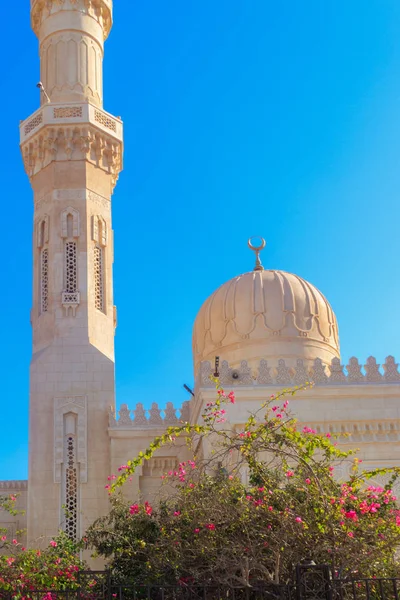 Mosquée centrale à Hurghada, Égypte — Photo