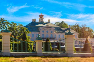 Rusya, St. Petersburg yakınlarındaki Lomonosov kasabasındaki Oranienbaum malikanesindeki Grand Menshikov Sarayı. Unesco Dünya Mirası Sitesi