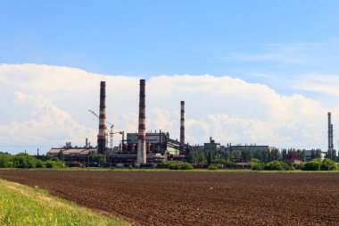 Endüstriyel manzara. Niğbolu, Dnepropetrovsk bölge fabrikada görünümünü. Niğbolu demirli bitki demirli manganez ve ilgili malzeme yer Ukrayna'da bir üreticisidir